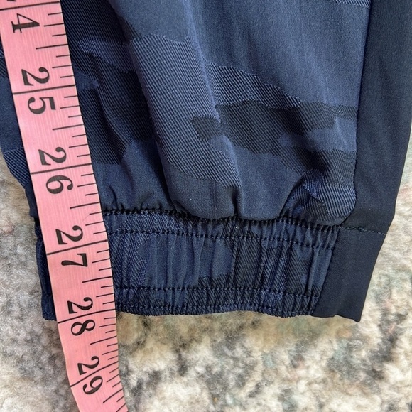 Athleta Brooklyn Textured Camo Joggers - Picture 8 of 10